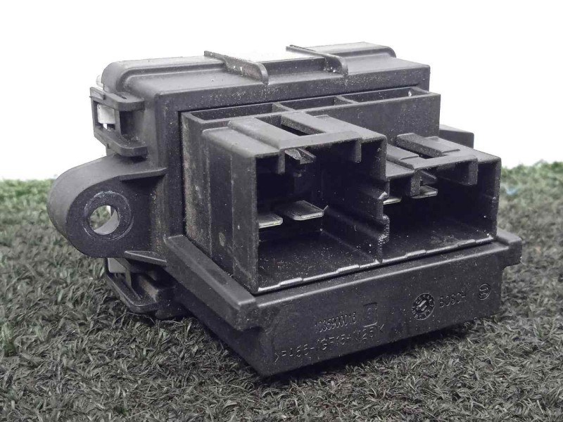 Recambio de resistencia calefaccion para opel insignia sports tourer 2.0 16v cdti referencia OEM IAM 13503201  