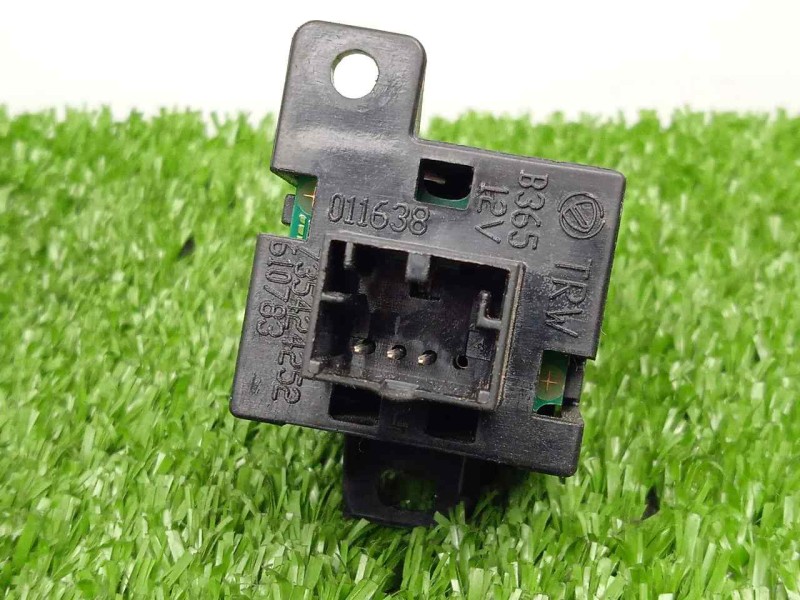 Recambio de warning para fiat bravo (198) 1.9 8v jtd cat referencia OEM IAM 735424252-610783 3.PINES 