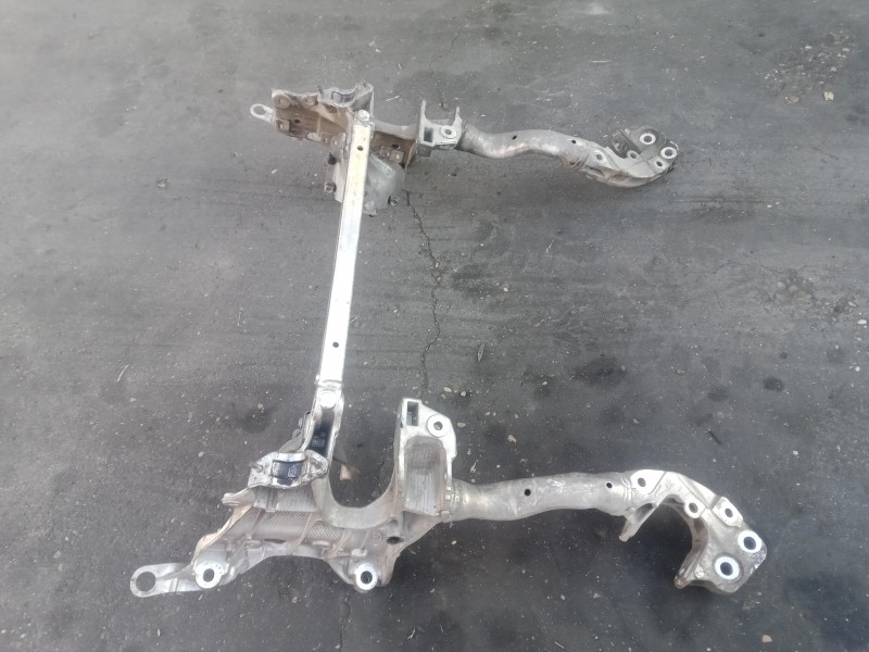 Recambio de puente delantero para audi a5 coupe (8t) 2.7 v6 24v tdi referencia OEM IAM   