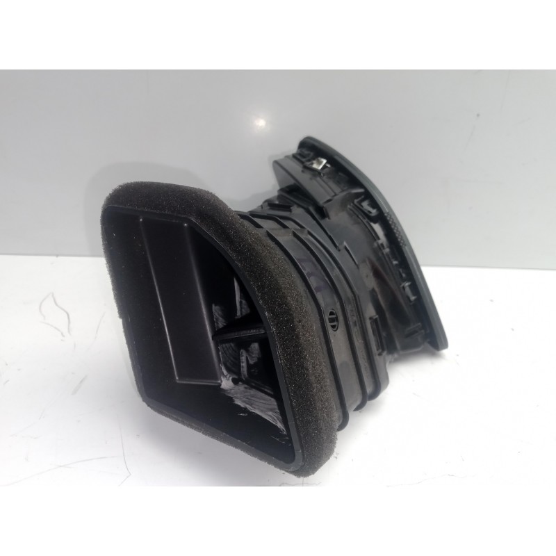 Recambio de aireador delantero izquierdo para hyundai ix35 1.7 crdi cat referencia OEM IAM 974802S000  