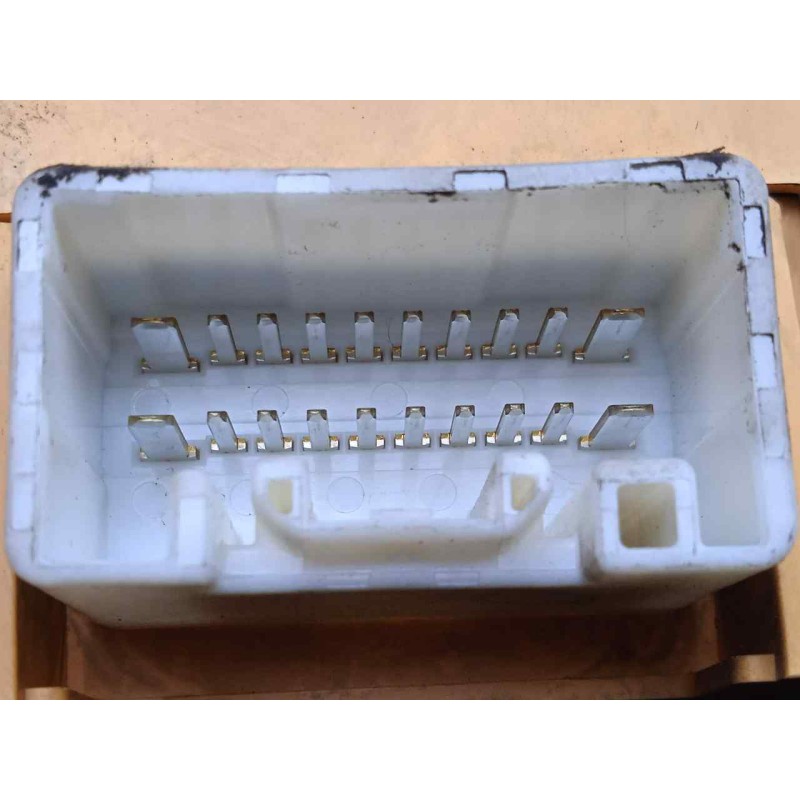 Recambio de modulo electronico para lexus is200 (gxe10) sport cross referencia OEM IAM 8922153100-2440000400  