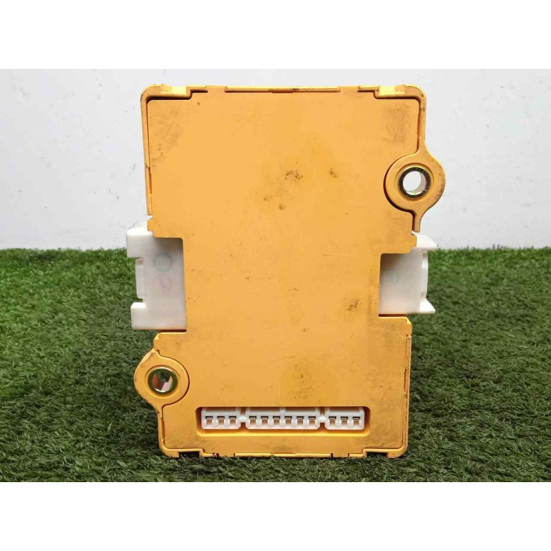 Recambio de modulo electronico para lexus is200 (gxe10) sport cross referencia OEM IAM 8922153100-2440000400  