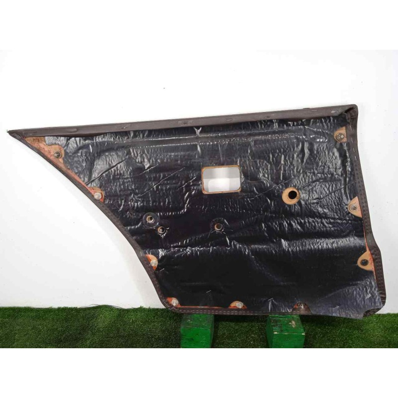 Recambio de guarnecido puerta trasera derecha para bmw serie 3 berlina (e30) 1.6 referencia OEM IAM   