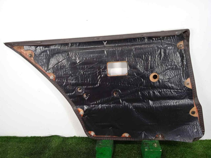 Recambio de guarnecido puerta trasera derecha para bmw serie 3 berlina (e30) 1.6 referencia OEM IAM   