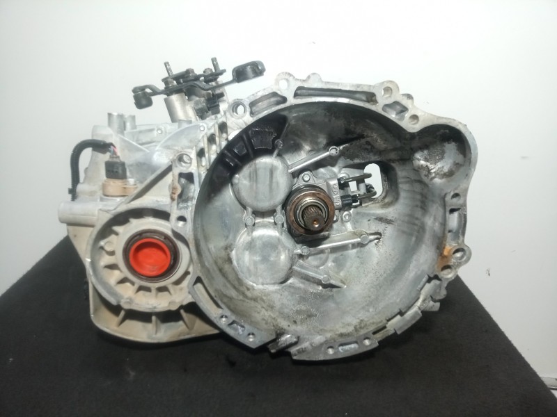 Recambio de caja cambios para kia carens (un) 2.0 crdi referencia OEM IAM S720J0 6.VELOCIDADES MANUAL