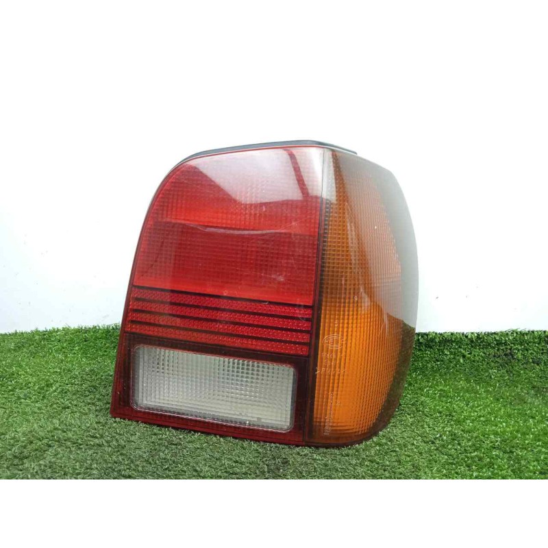 Recambio de piloto trasero derecho para volkswagen polo berlina (6n2) 1.4 referencia OEM IAM  95-00 AHUMADO