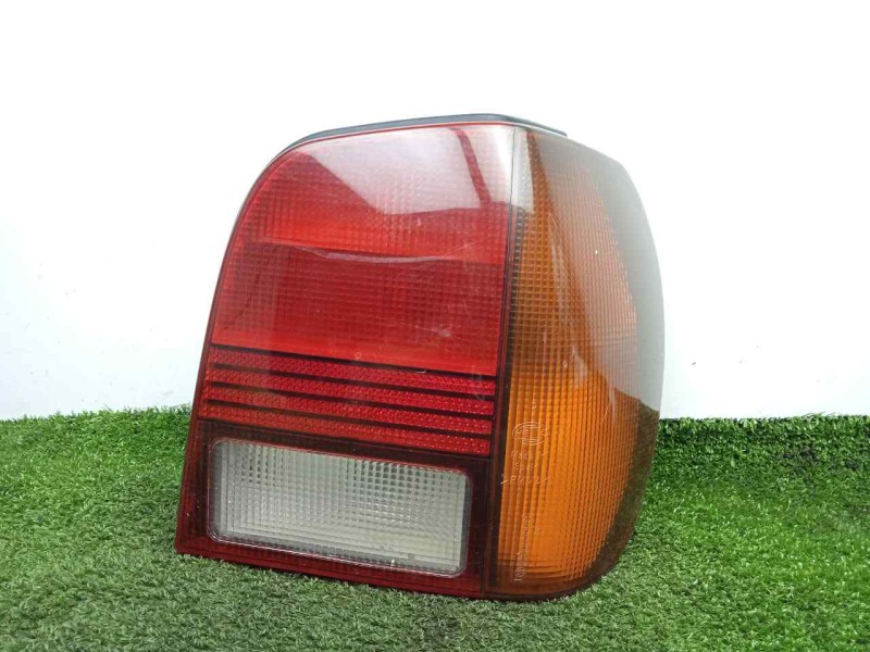 Recambio de piloto trasero derecho para volkswagen polo berlina (6n2) 1.4 referencia OEM IAM  95-00 AHUMADO