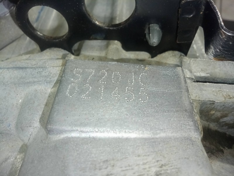 Recambio de caja cambios para kia carens (un) 2.0 crdi referencia OEM IAM S720J0 6.VELOCIDADES MANUAL