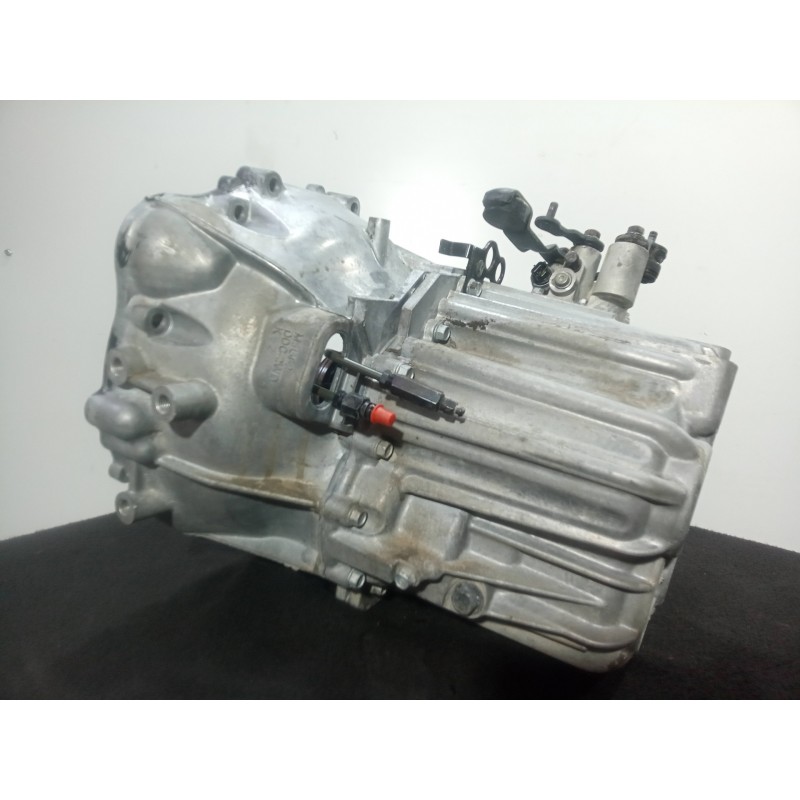 Recambio de caja cambios para kia carens (un) 2.0 crdi referencia OEM IAM S720J0 6.VELOCIDADES MANUAL