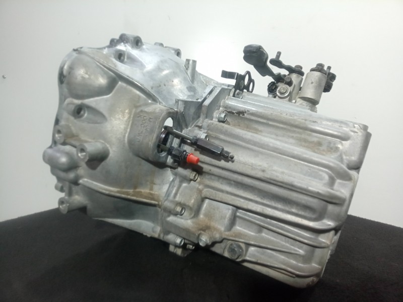 Recambio de caja cambios para kia carens (un) 2.0 crdi referencia OEM IAM S720J0 6.VELOCIDADES MANUAL