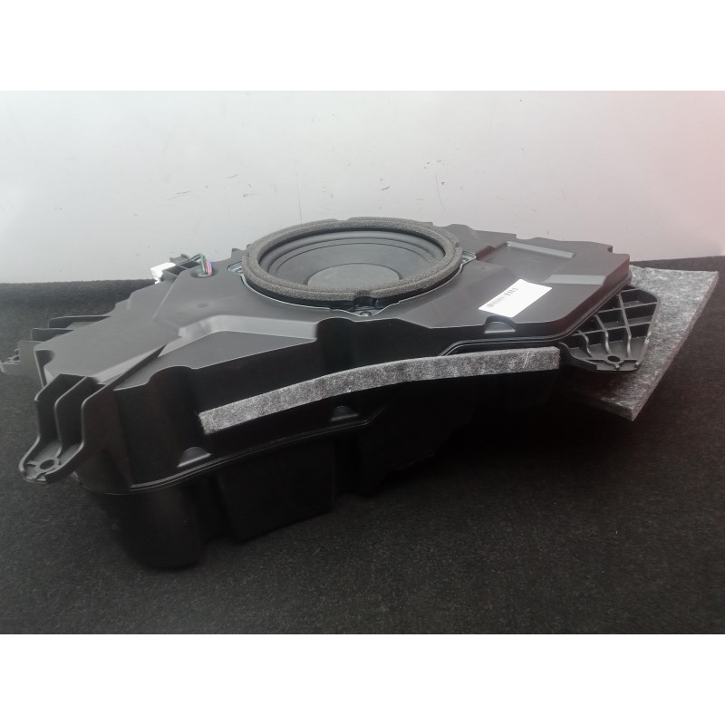 Recambio de sistema audio / radio cd para hyundai ix35 1.7 crdi cat referencia OEM IAM 963802S000 SUBWOOFER 