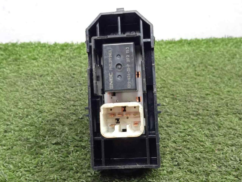 Recambio de mando elevalunas trasero derecho para lexus is200 (gxe10) sport cross referencia OEM IAM 8403053010C0  