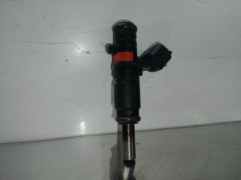 Recambio de inyector para citroën c4 coupe 1.6 16v referencia OEM IAM V75281768006  