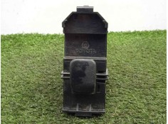 Recambio de mando elevalunas trasero izquierdo para lexus is200 (gxe10) sport cross referencia OEM IAM 8403053010C0  