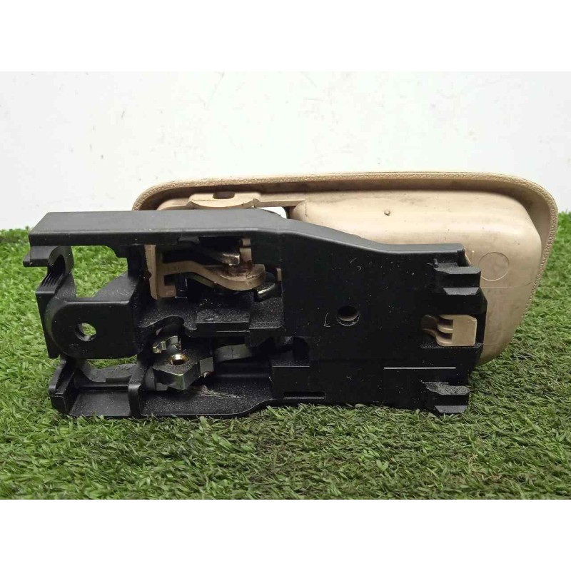 Recambio de maneta interior trasera derecha para lexus is200 (gxe10) sport cross referencia OEM IAM   