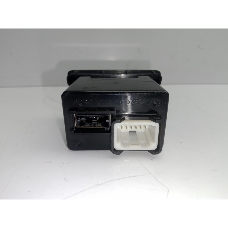Recambio de interruptor para hyundai ix35 1.7 crdi cat referencia OEM IAM 2S500TAN-961102S500TAN ENTRADA.USB 