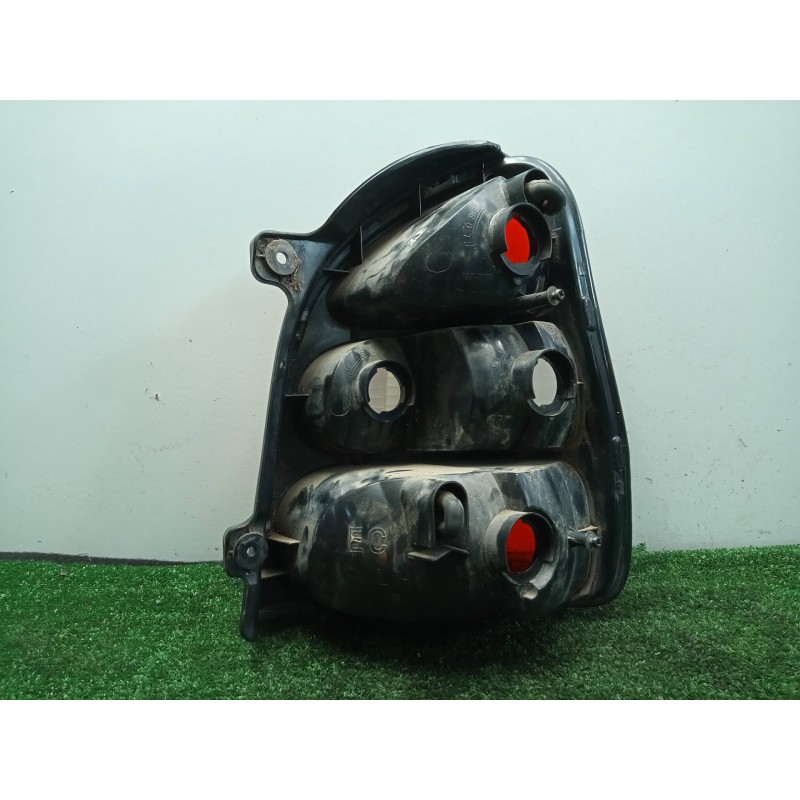 Recambio de piloto trasero izquierdo para kia carnival 2.9 turbodiesel cat referencia OEM IAM SINREFERENCIA 99-01 