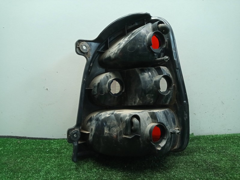 Recambio de piloto trasero izquierdo para kia carnival 2.9 turbodiesel cat referencia OEM IAM SINREFERENCIA 99-01 