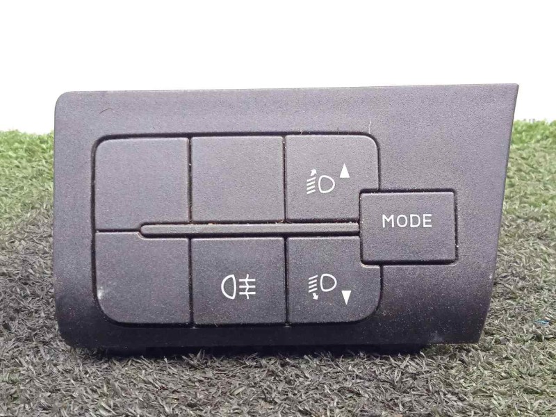 Recambio de interruptor para citroën jumper kasten 30 l1h1 bluehdi 110 referencia OEM IAM 07355860830 INTERRUPTOR.NIEBLAS 