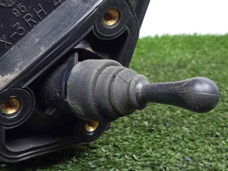 Recambio de retrovisor derecho para hyundai accent (x3) 1.3 cat referencia OEM IAM  MANUAL NEGRO