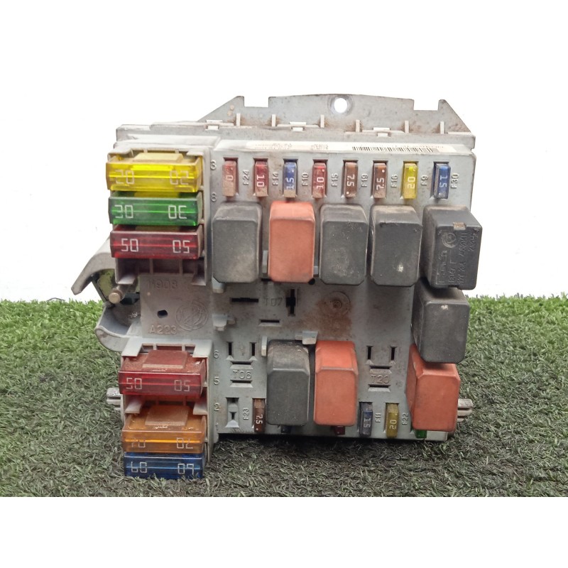 Recambio de caja reles / fusibles para fiat stilo (192) 1.9 referencia OEM IAM 46846109  