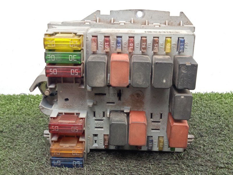 Recambio de caja reles / fusibles para fiat stilo (192) 1.9 referencia OEM IAM 46846109  