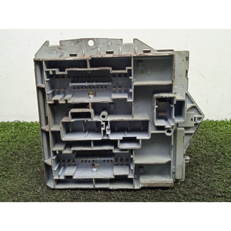 Recambio de caja reles / fusibles para fiat stilo (192) 1.9 referencia OEM IAM 46846109  
