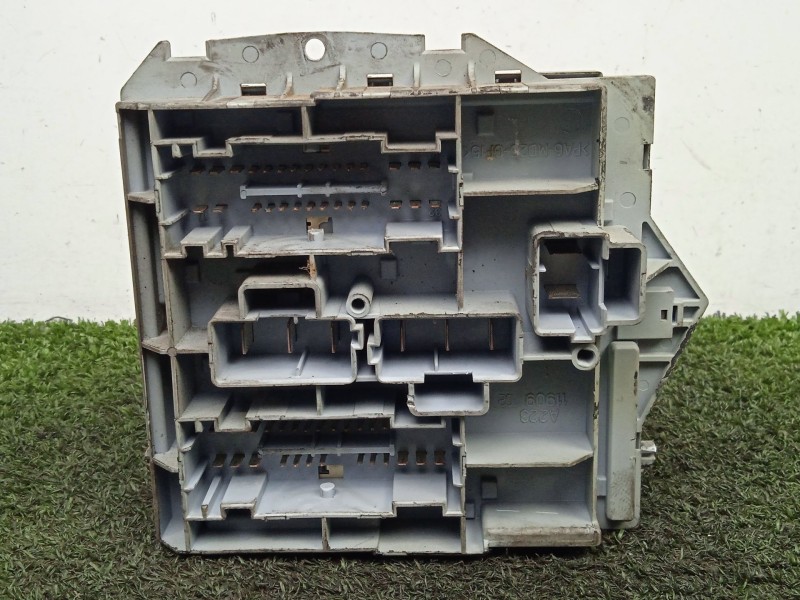 Recambio de caja reles / fusibles para fiat stilo (192) 1.9 referencia OEM IAM 46846109  