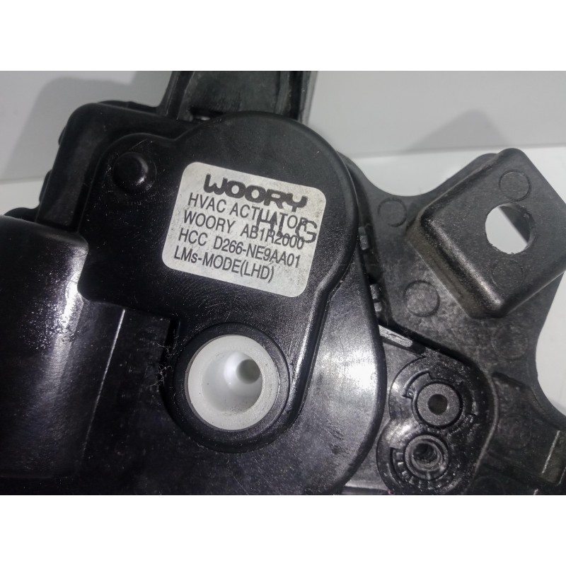 Recambio de motor apertura trampillas climatizador para hyundai ix35 1.7 crdi cat referencia OEM IAM D266NE9AA01  