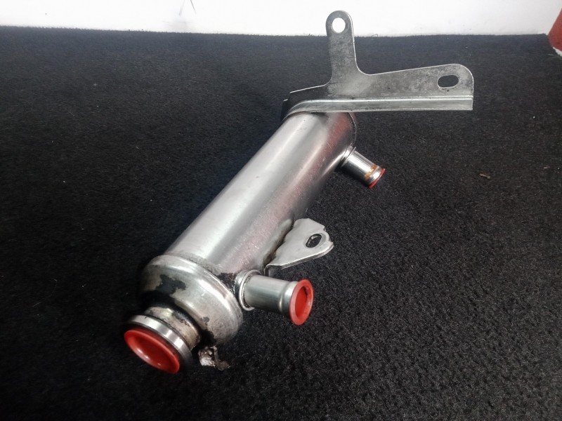 Recambio de enfriador gases egr para opel astra gtc 1.9 cdti referencia OEM IAM 55182589  