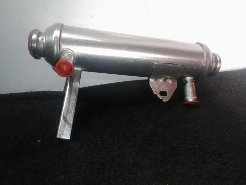 Recambio de enfriador gases egr para opel astra gtc 1.9 cdti referencia OEM IAM 55182589  