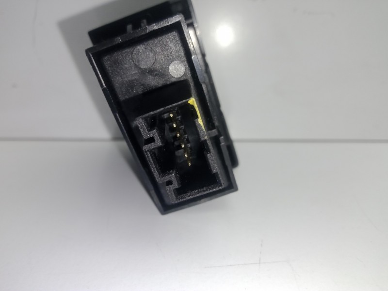 Recambio de interruptor para hyundai ix35 1.7 crdi cat referencia OEM IAM 937002S300-3830801000  