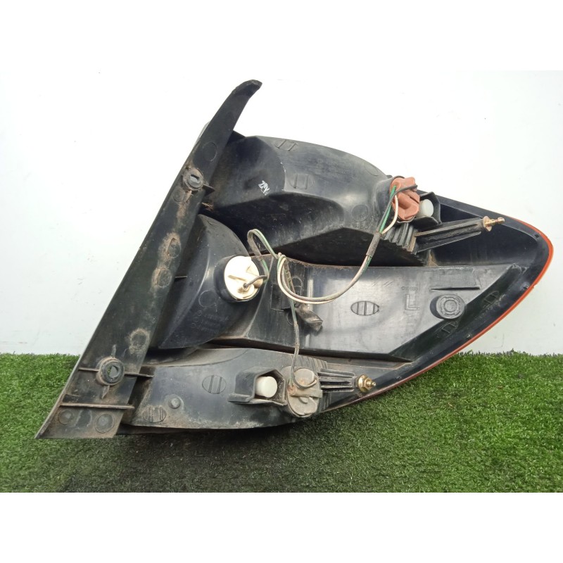 Recambio de piloto trasero izquierdo para kia rio 1.3 i referencia OEM IAM SINREFERENCIA RANCHERA - FAMILIAR 00-05