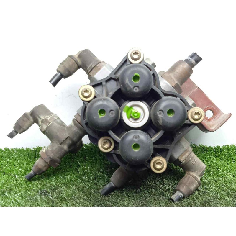 Recambio de valvula aire adicional para iveco eurocargo 5.9 diesel referencia OEM IAM 98400429-500319370-K019909-AE4646  