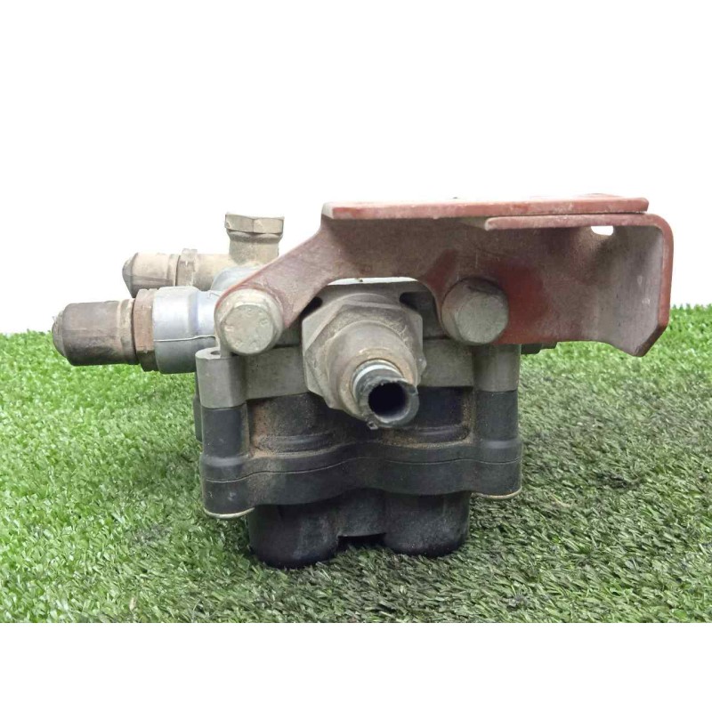 Recambio de valvula aire adicional para iveco eurocargo 5.9 diesel referencia OEM IAM 98400429-500319370-K019909-AE4646  