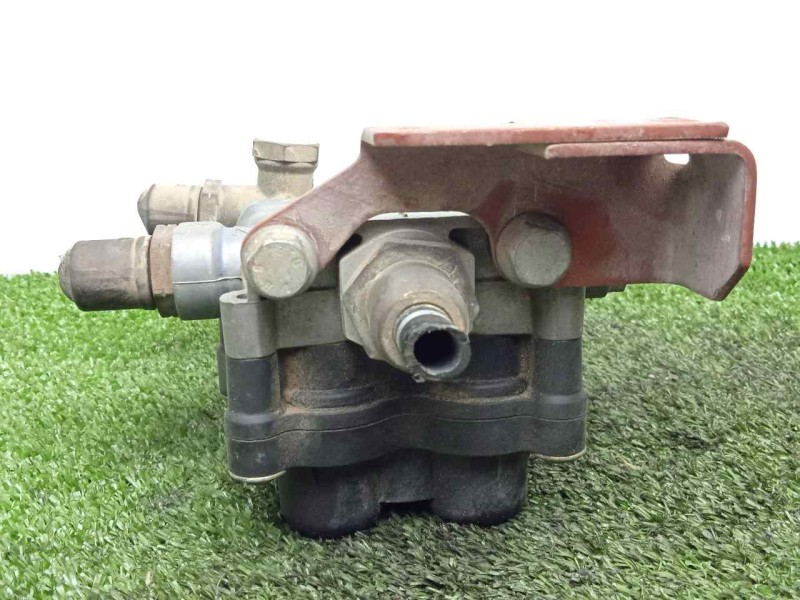 Recambio de valvula aire adicional para iveco eurocargo 5.9 diesel referencia OEM IAM 98400429-500319370-K019909-AE4646  