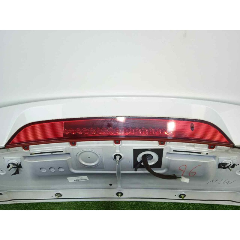Recambio de aleron trasero para hyundai i40 cw 1.7 crdi cat referencia OEM IAM 872103Z000 LUZ.FRENO.INCLUIDA 