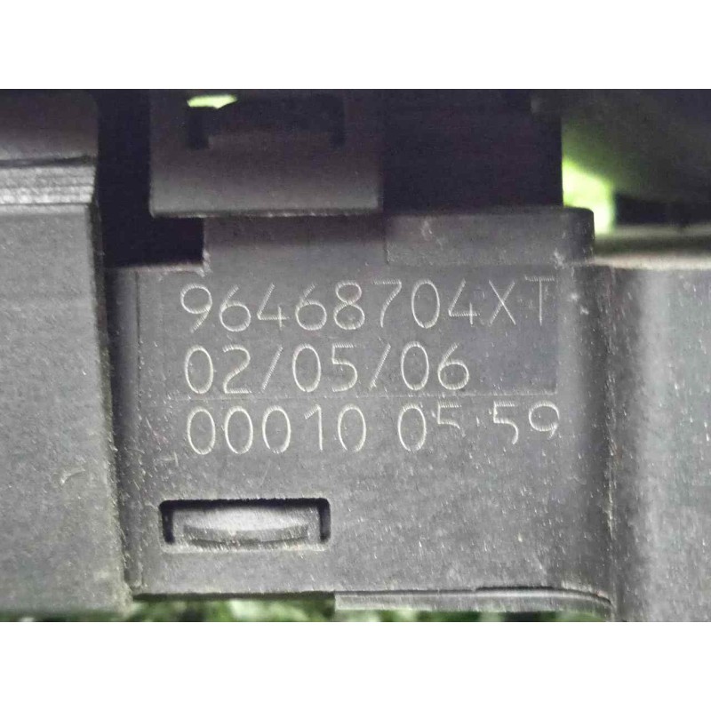 Recambio de mando elevalunas delantero izquierdo para peugeot 407 1.6 hdi referencia OEM IAM 96468704XT 4.BOTONES 