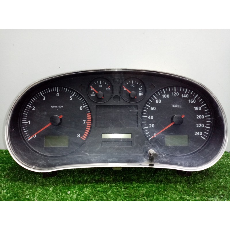 Recambio de cuadro instrumentos para seat leon (1m1) 1.6 referencia OEM IAM 1M0920820A-110080013002 VDO 2.CONECTORES
