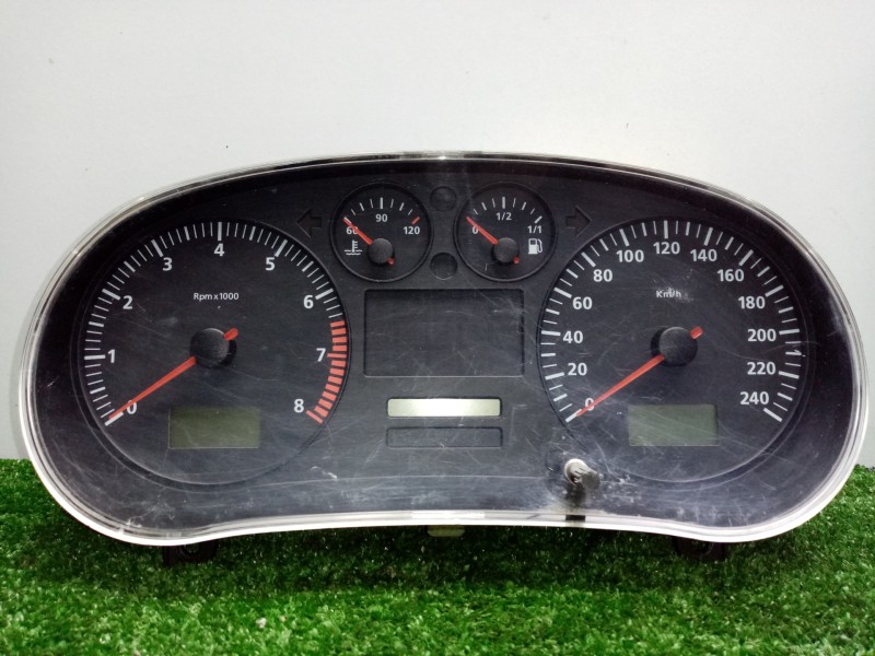 Recambio de cuadro instrumentos para seat leon (1m1) 1.6 referencia OEM IAM 1M0920820A-110080013002 VDO 2.CONECTORES