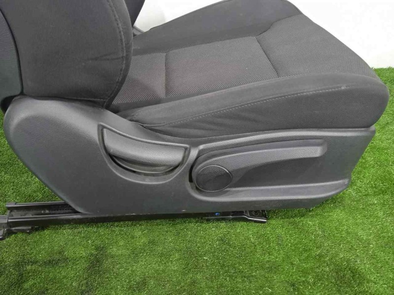 Recambio de asiento delantero derecho para hyundai i40 cw 1.7 crdi cat referencia OEM IAM  REGULACION.MANUAL 