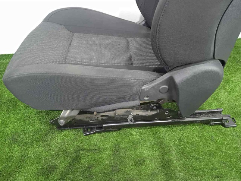 Recambio de asiento delantero derecho para hyundai i40 cw 1.7 crdi cat referencia OEM IAM  REGULACION.MANUAL 