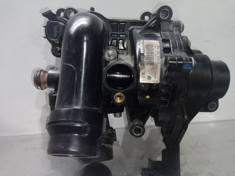 Recambio de bomba agua para seat altea (5p1) 1.8 16v t fsi / tsi referencia OEM IAM 06H121026N  