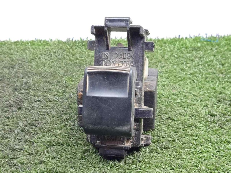 Recambio de mando elevalunas delantero derecho para toyota rav 4 2.2 d-4d cat referencia OEM IAM SINREFERENCIA  