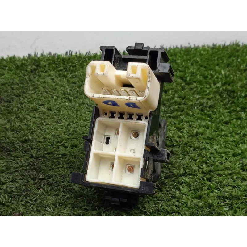 Recambio de mando elevalunas delantero derecho para toyota rav 4 2.2 d-4d cat referencia OEM IAM SINREFERENCIA  