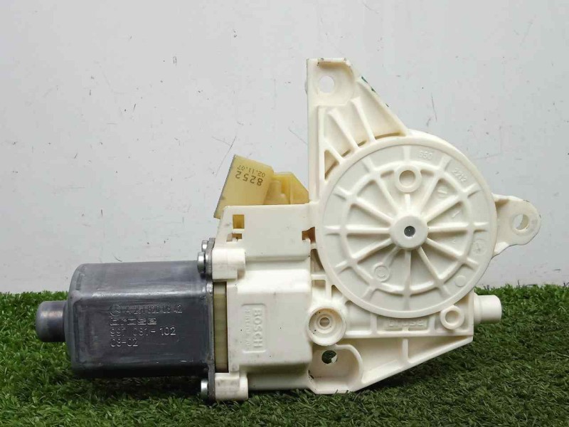 Recambio de motor elevalunas delantero derecho para mercedes-benz clase r (w251) 3.0 cdi cat referencia OEM IAM A2518200842-9970