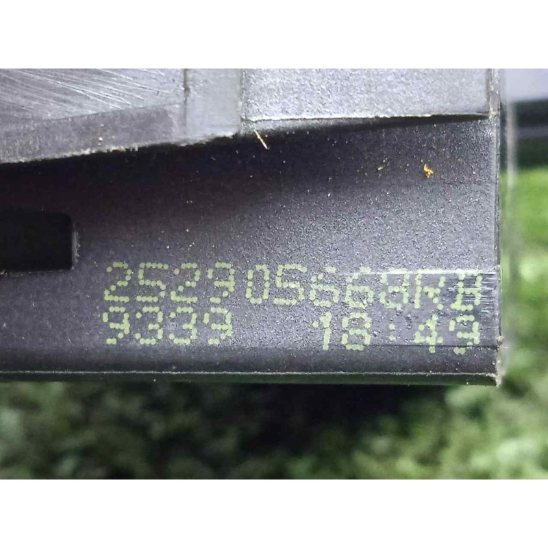 Recambio de warning para dacia dokker 1.5 blue dci diesel fap cat referencia OEM IAM 252905668R 6.PINES 