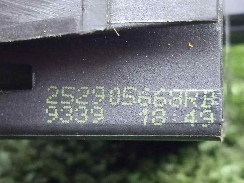 Recambio de warning para dacia dokker 1.5 blue dci diesel fap cat referencia OEM IAM 252905668R 6.PINES 