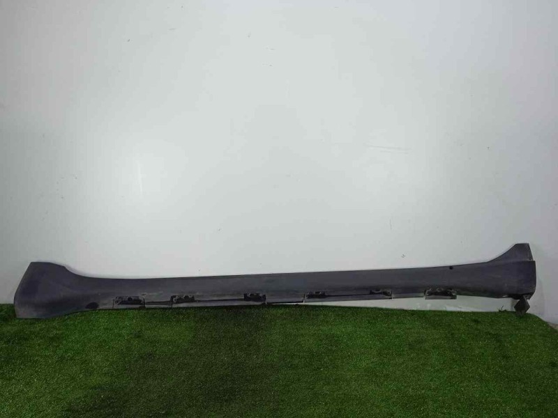 Recambio de estribo para toyota land cruiser (j15) 3.0 turbodiesel cat referencia OEM IAM 7580660090 IZQUIERDO 5.PUERTAS