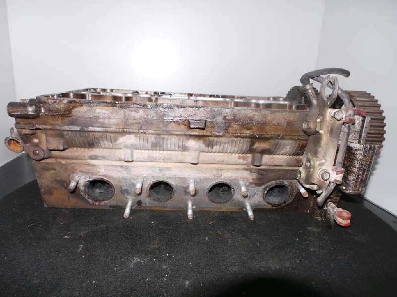 Recambio de culata para renault 19 1.8 16v referencia OEM IAM 9464FDP  